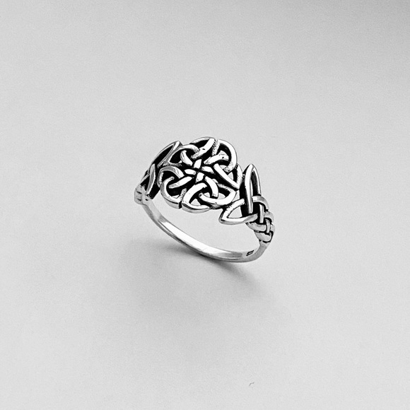Sterling Silver Trinity Weave Celtic Ring, Triquetra Rings, Love Knots Jewelry - Picture 5 of 11